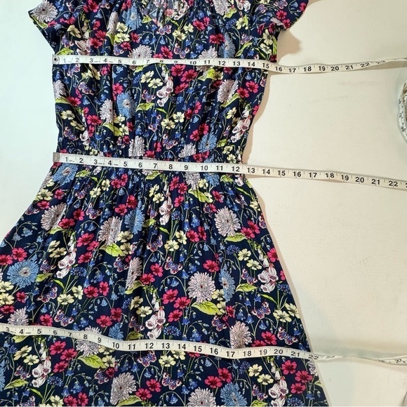 Talbots Smocked Split Neck Dress Knee Length Fit & Flare Floral Print XS - Picture 4 of 8